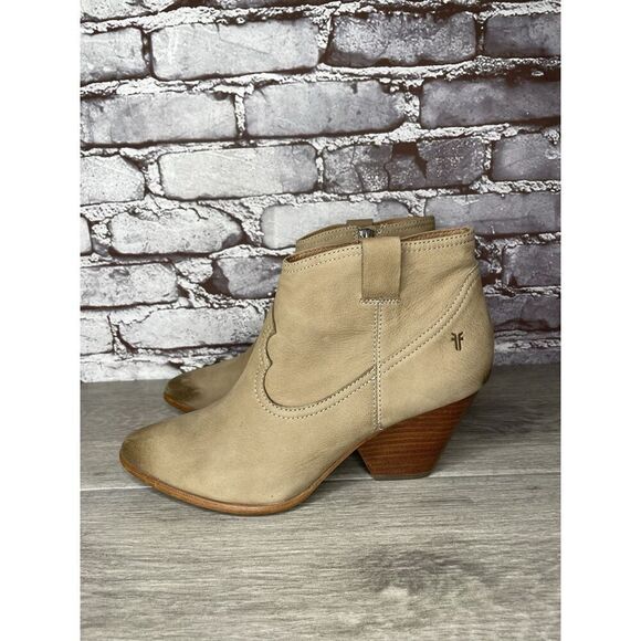 Frye Ash Taupe Leather Pointed Toe Western Heel Booties Women’s Sz 10M US/41EU - Picture 15 of 16